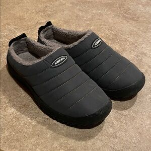 Women's Black Slippers